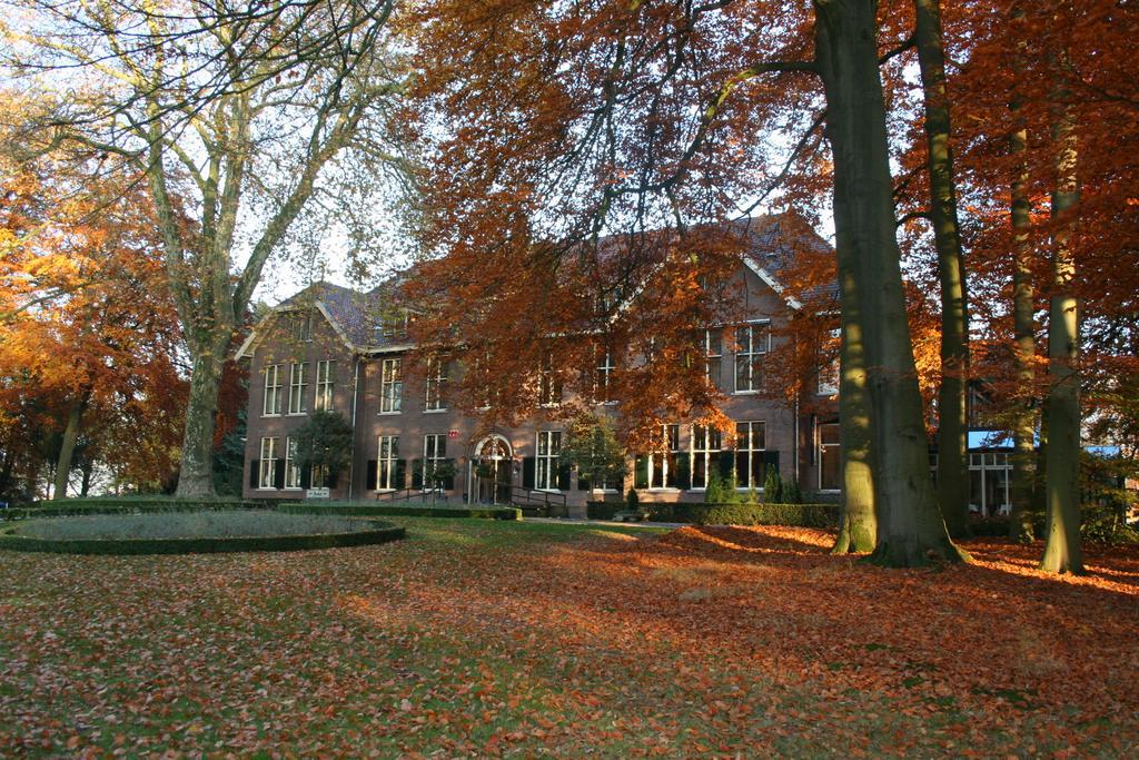 ホテル Landgoed Ehzerwold アルメン エクステリア 写真